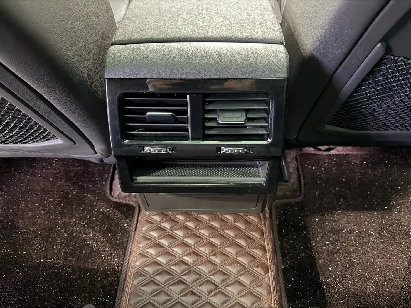 Photo 9 - Volkswagen Touareg
