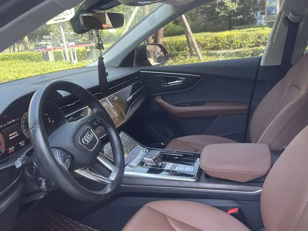 Audi Q8 2022 2022 55 TFSI Luxury Dynamic