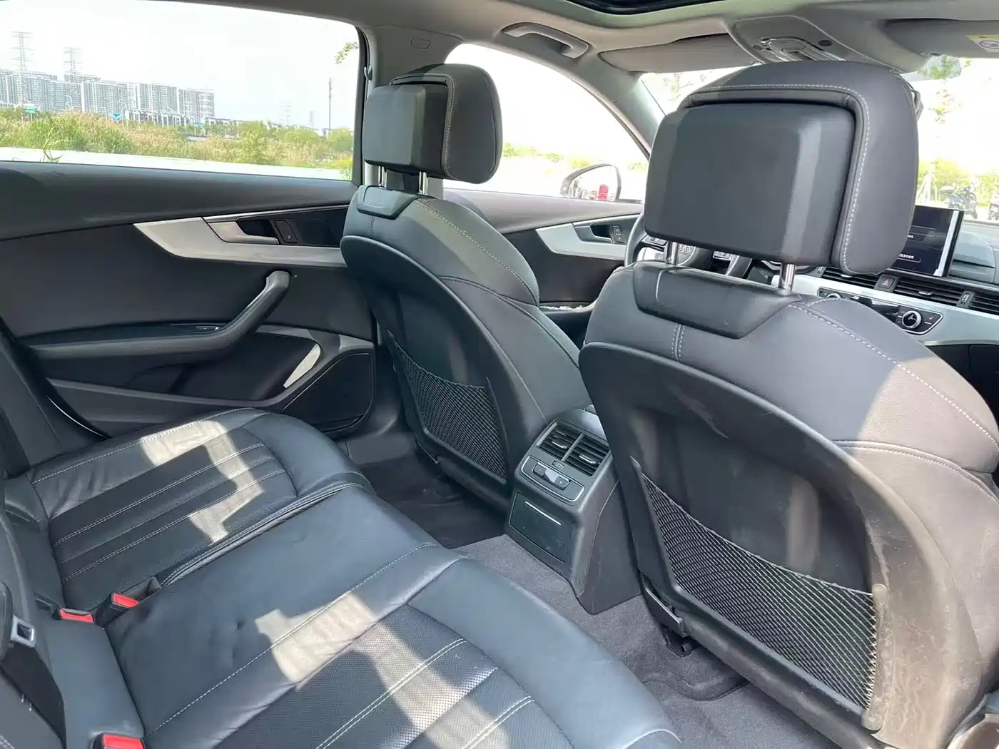 Audi A4L 2020 40 TFSI Luxury Dynamic фото 16