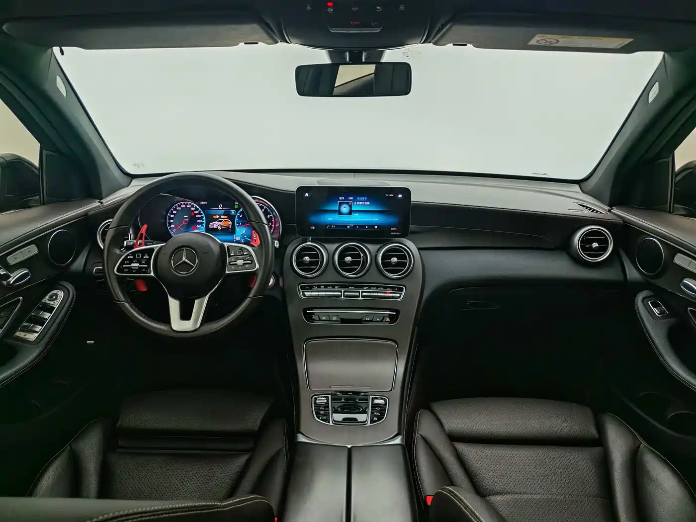 Mercedes-Benz GLC 2021 GLC 260 L 4MATIC Sporty фото 8