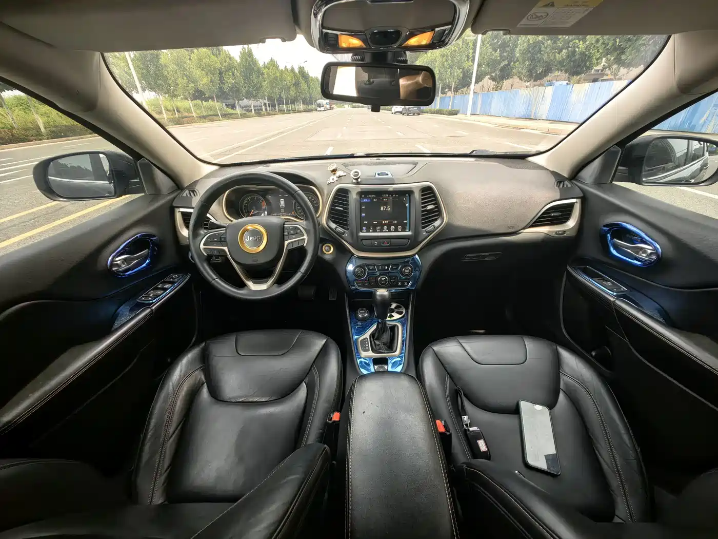 Фото 6 - Jeep Cherokee