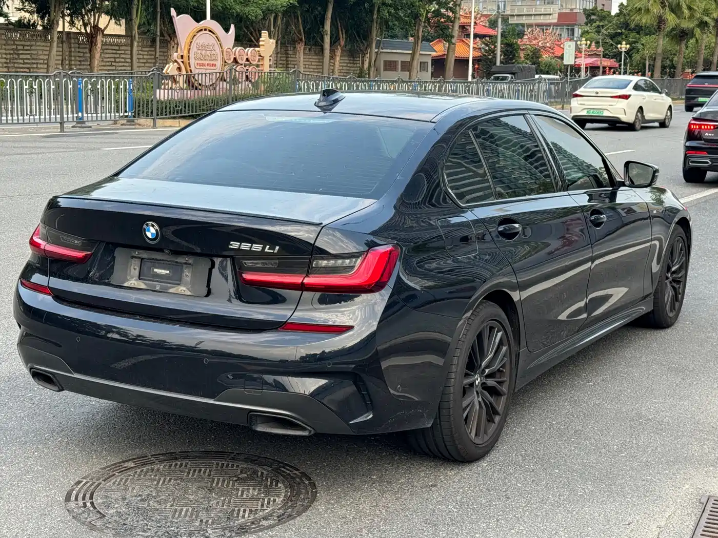 BMW 3-SERIES