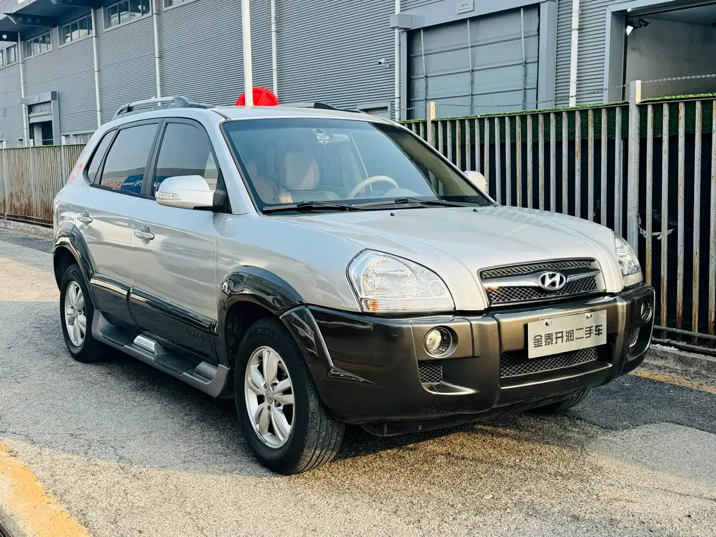 Hyundai Tucson 2009 2.0L Automatic 2WD Sunroof фото 3