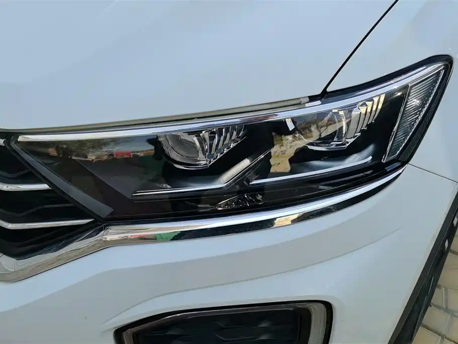 VOLKSWAGEN T ROC EXPLORING SONGS