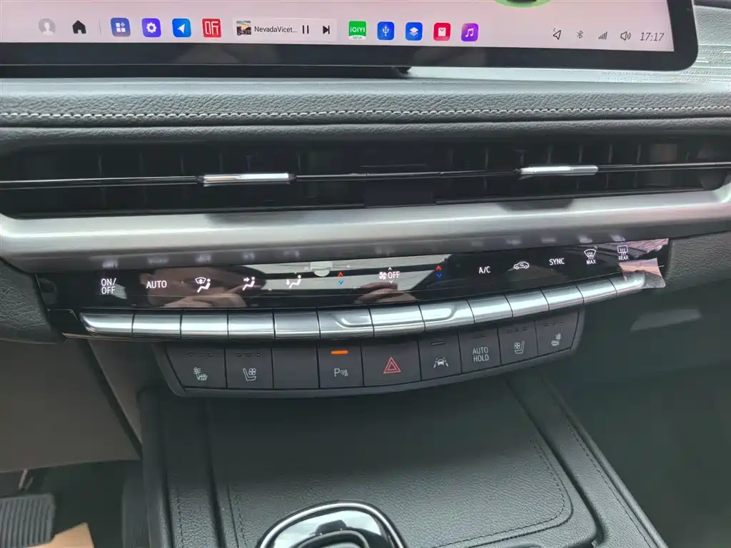 CADILLAC XT4