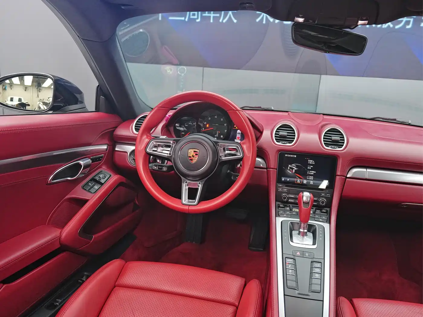 Porsche 718 2018 Cayman 2.0T фото 8
