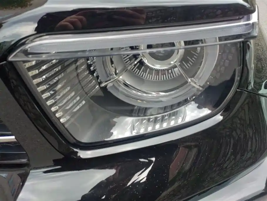 TANK TANK 700 NEW ENERGY