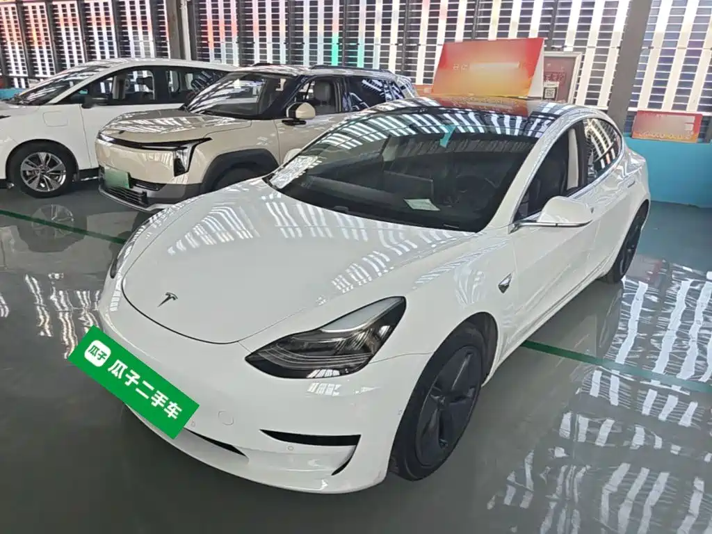 Tesla Model 3 2020