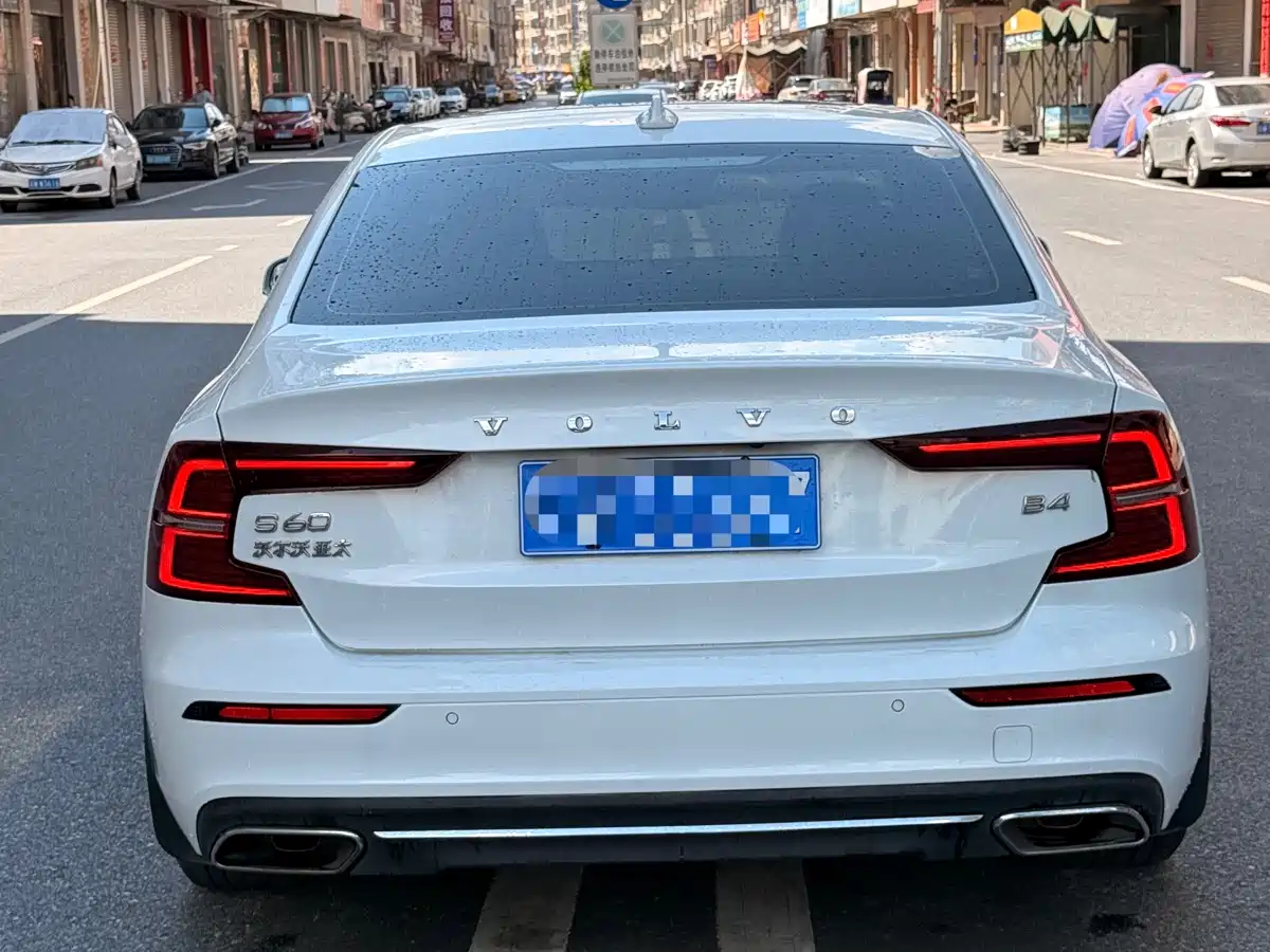 Volvo S60 2022 2022 B4 Smart Comfort Luxury Edition