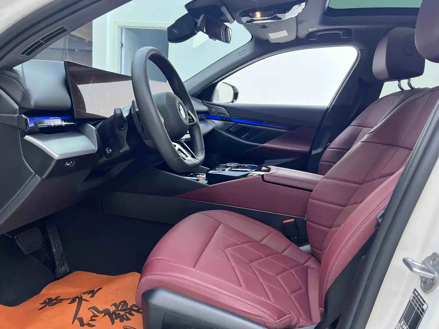 BMW 5 Series 2024 530Li Leading M Sport Package фото 11