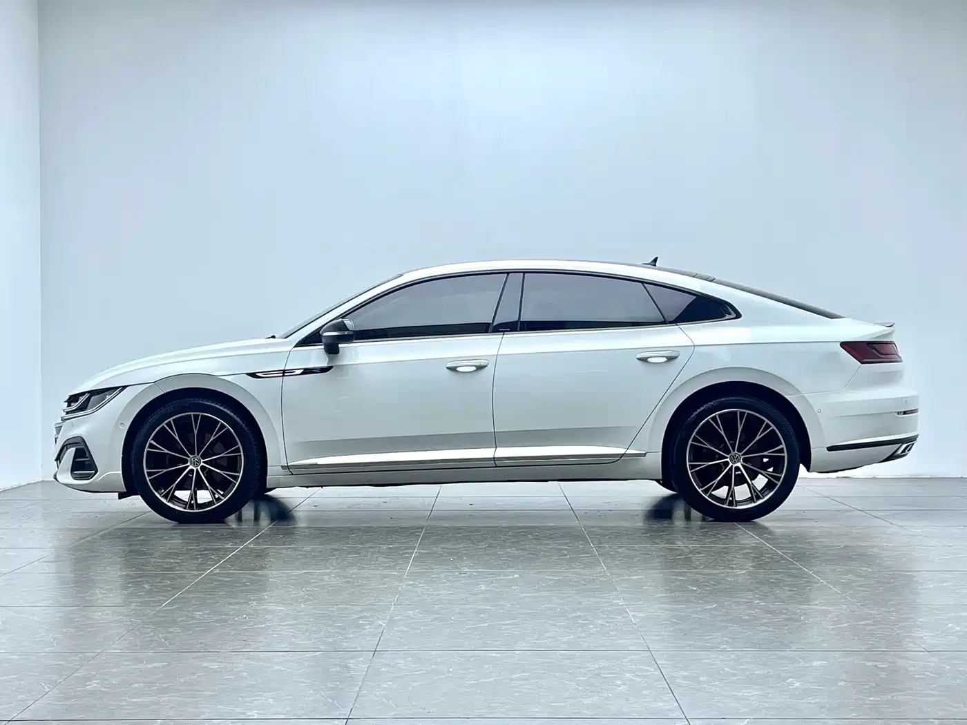 Volkswagen FAW-Volkswagen CC 2021 380TSI Eye-catching Edition фото 8