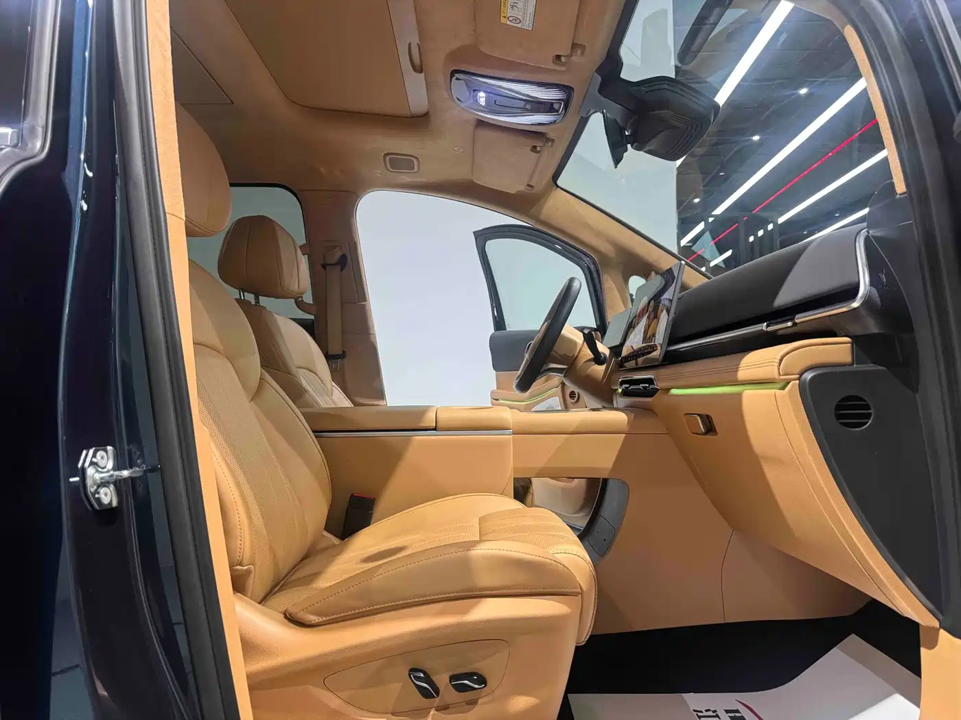 Voyah Auto Voyah Dreamer 2025 2025 Model PHEV 4WD Premium QianKun Edition