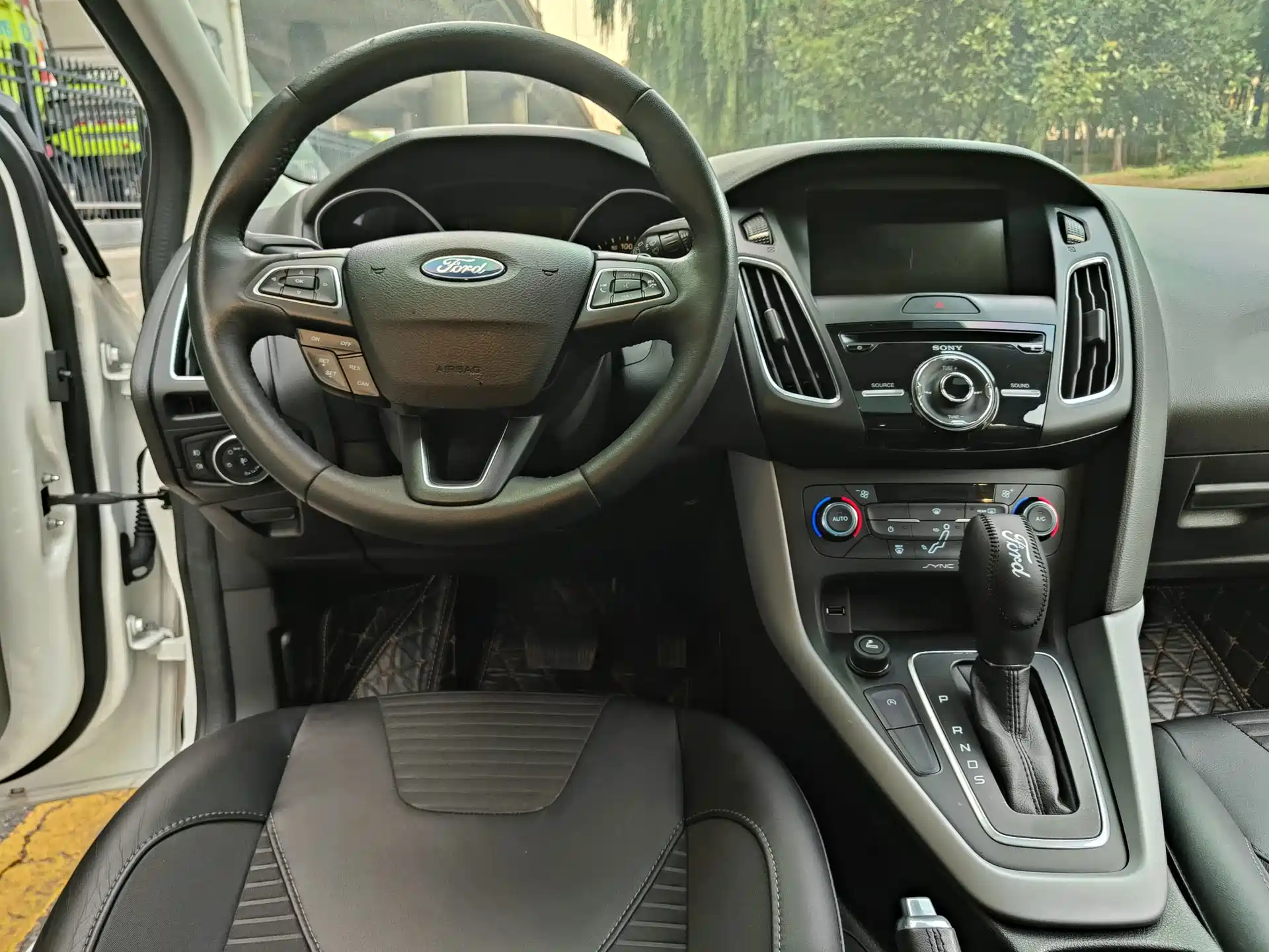 Фото 7 - Ford Focus