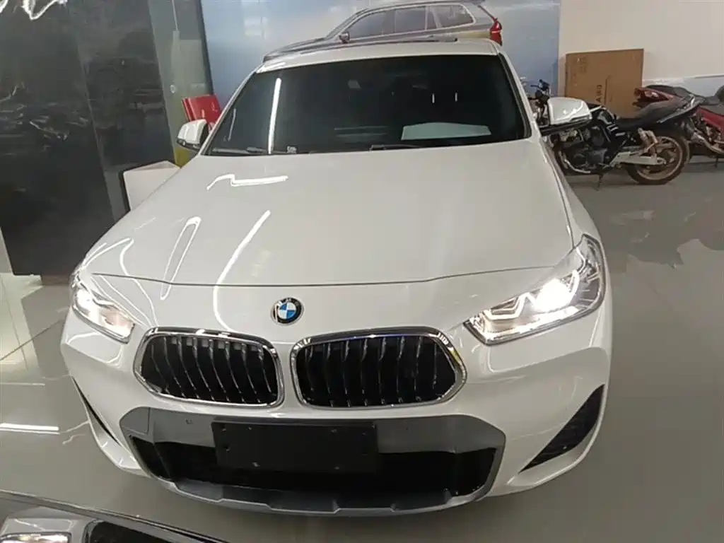 BMW X2