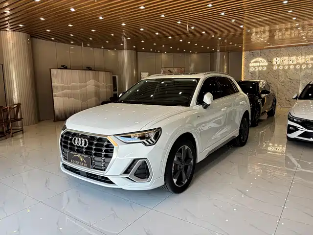 Audi Q3 35 TFSI, Стиль Драйв