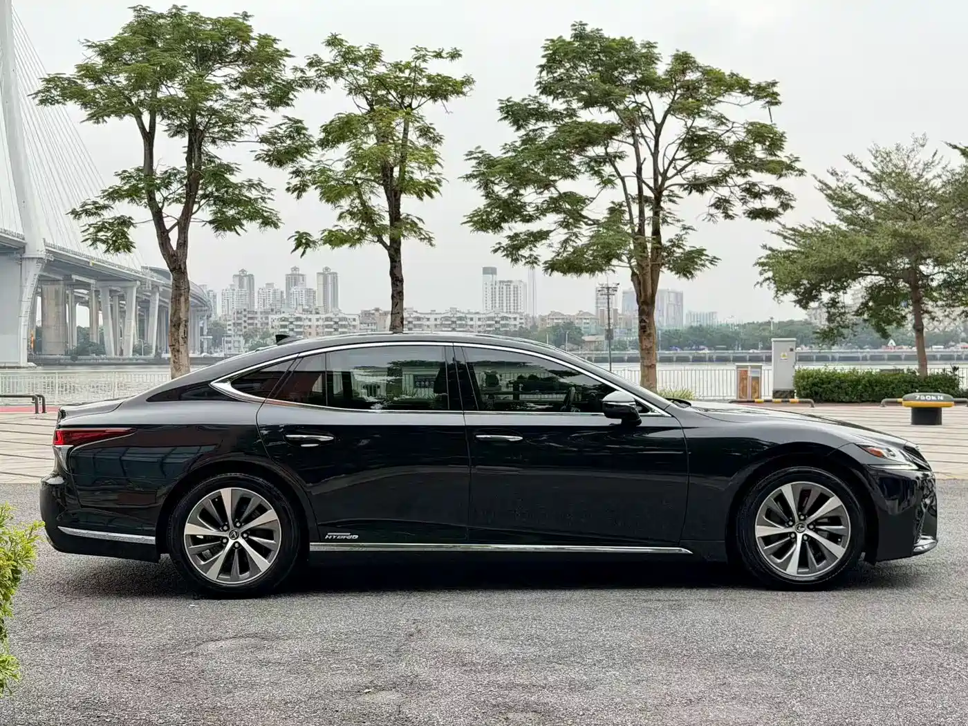 Lexus LS 2020 500h Excellence (China VI) фото 6