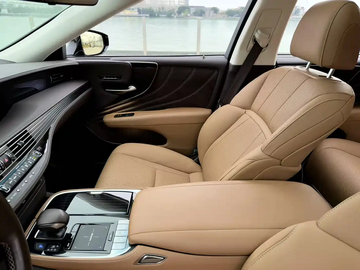 Lexus LS 2020 500h Excellence (China VI) фото 15