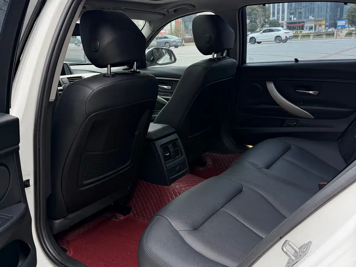 BMW 3 Series 2015 320Li Fashion фото 6