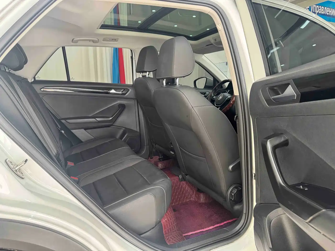 Volkswagen T-ROC 2021 280TSI DSG 2WD Comfort Smart Connect Edition фото 9
