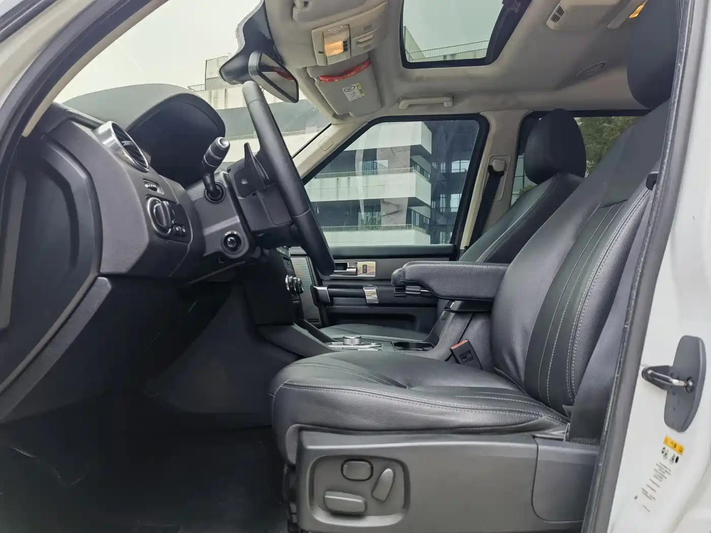 Фото 5 - Land Rover Discovery