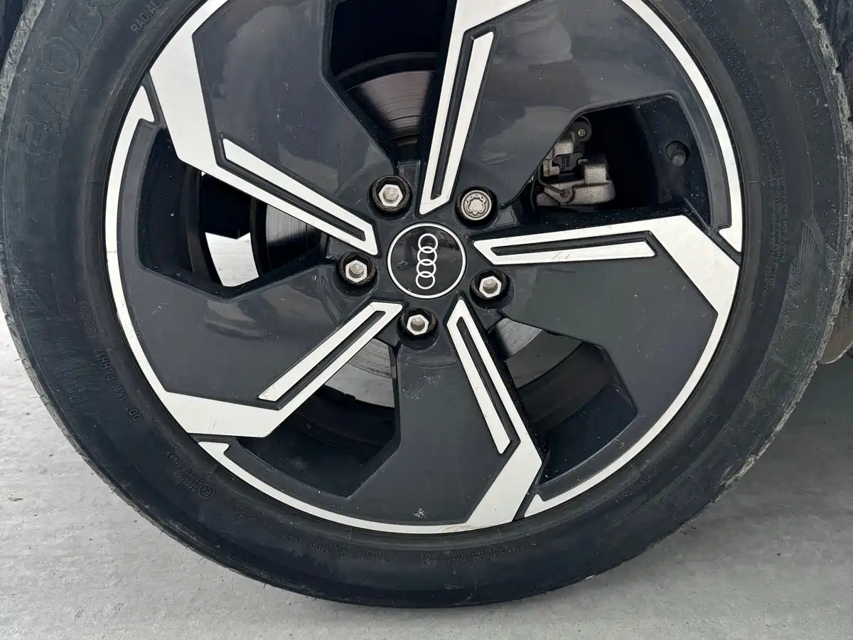 Audi Q2L e-tron 2022 2022 Q2L e-tron Pure Electric Intelligent