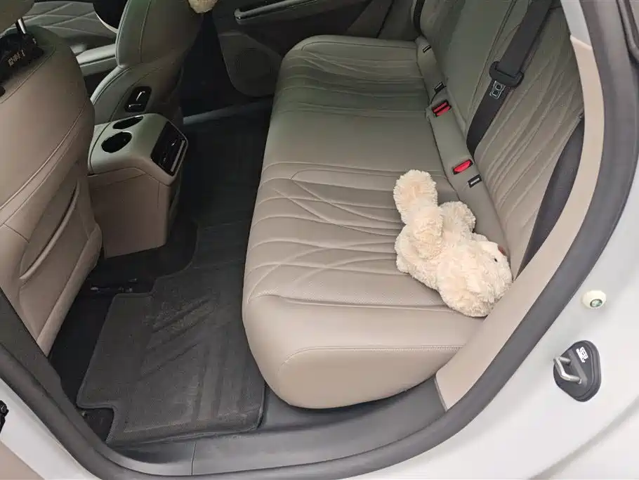 GEELY GALAXY GALAXY SPARKLE 8