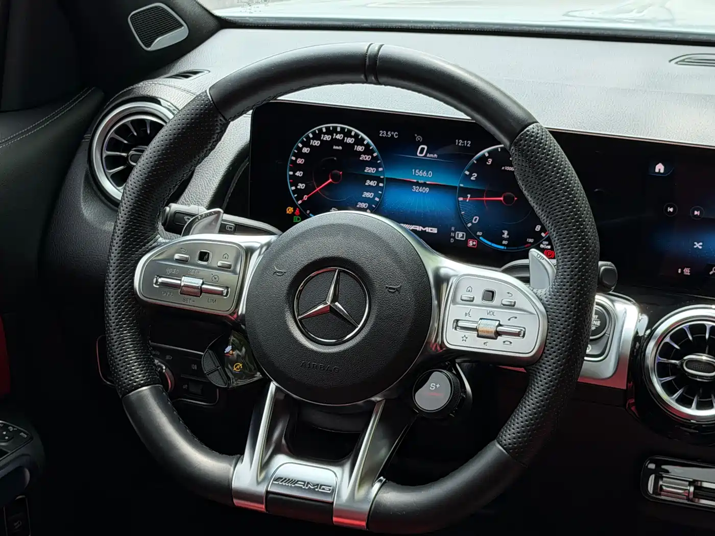Mercedes-Benz GLB AMG 2023 Model AMG GLB 35 4MATIC фото 8