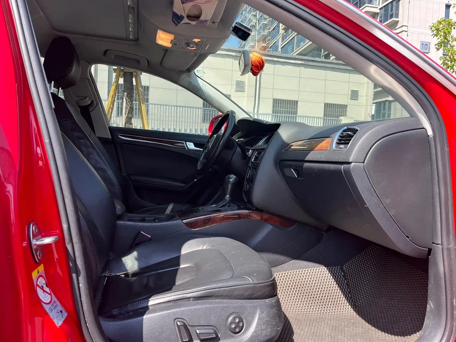 Photo 8 - Audi A4L