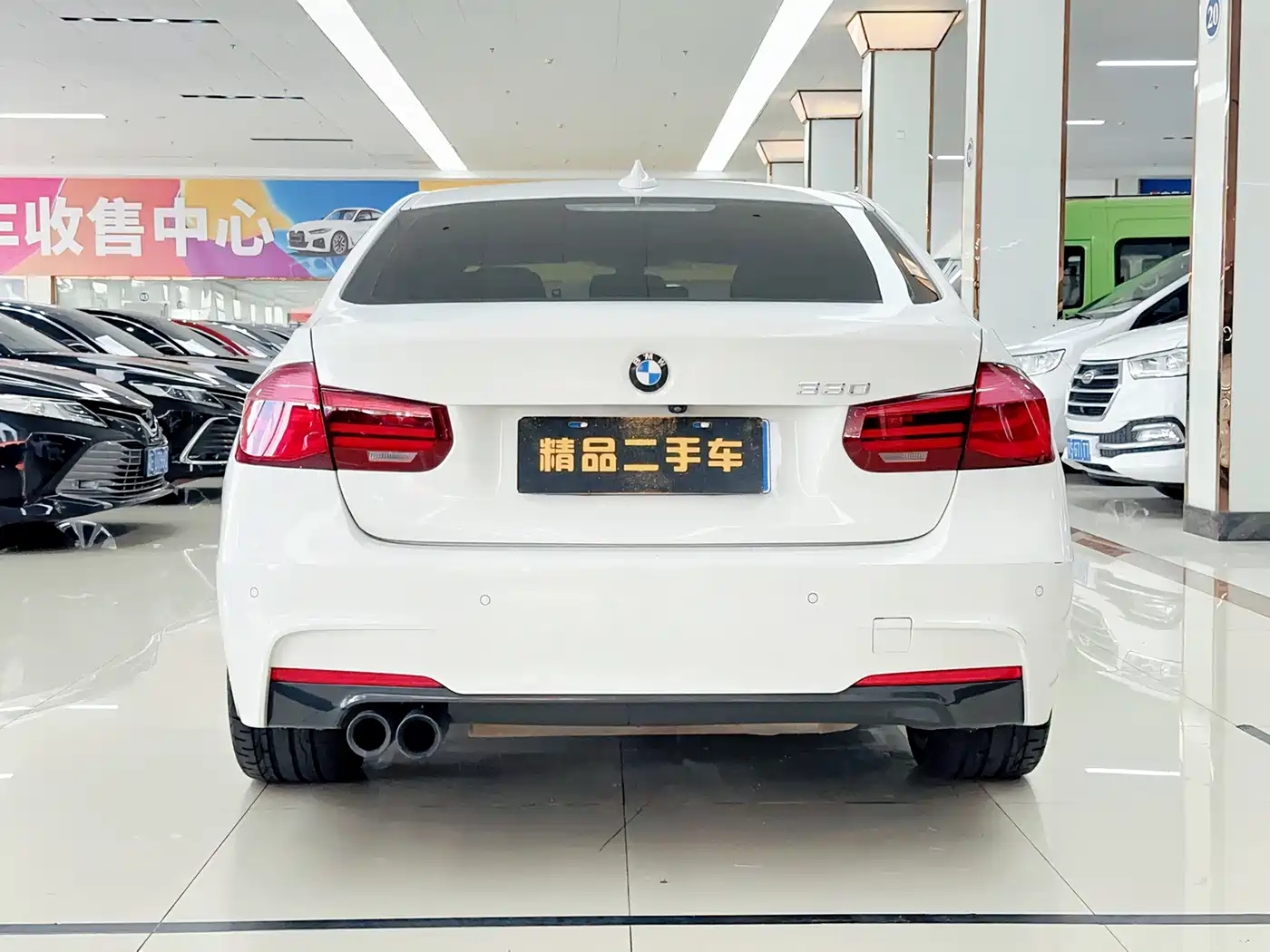 BMW 3 Series 2018 330i M Sport Black Night Edition фото 5