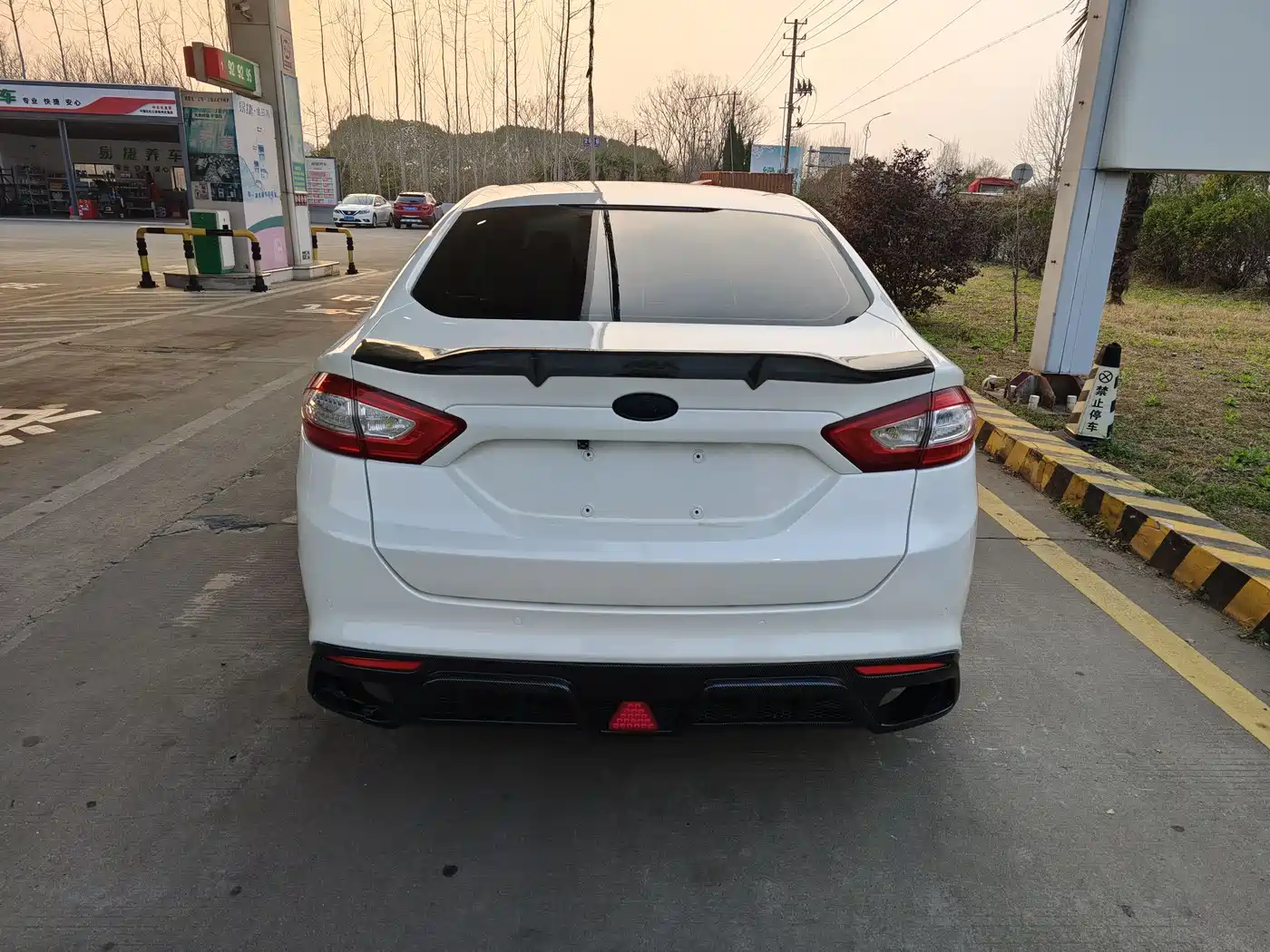 FORD MONDEO