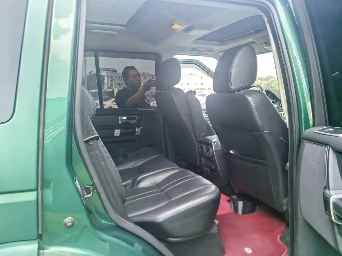 Photo 16 - Land Rover Discovery
