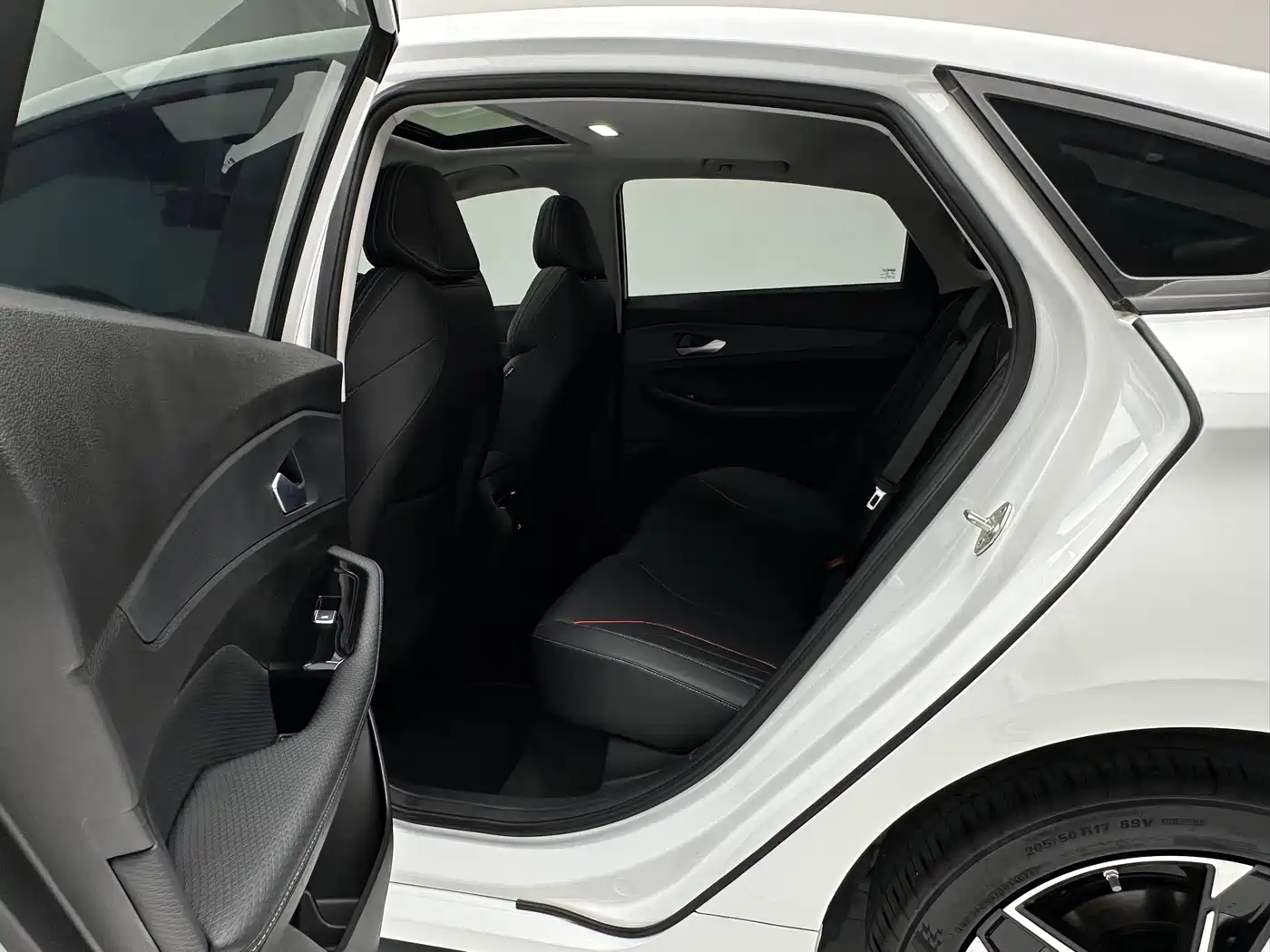 GEELY AUTOMOBILE BINRUI