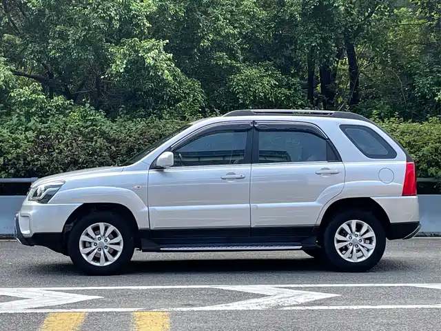 Kia Sportage 2013 2.0L Automatic 2WD GL — фото 3