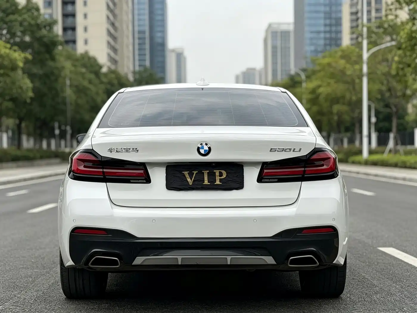 BMW 5 Series 2022 530Li Exclusive M Sport Package фото 8
