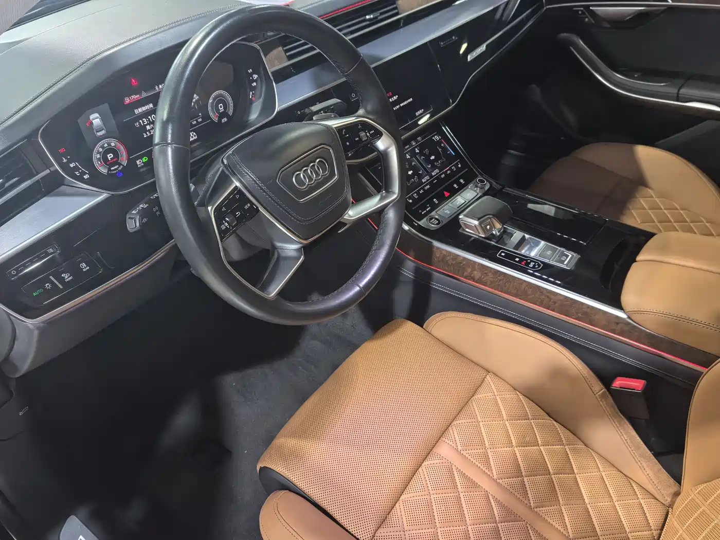 AUDI A8