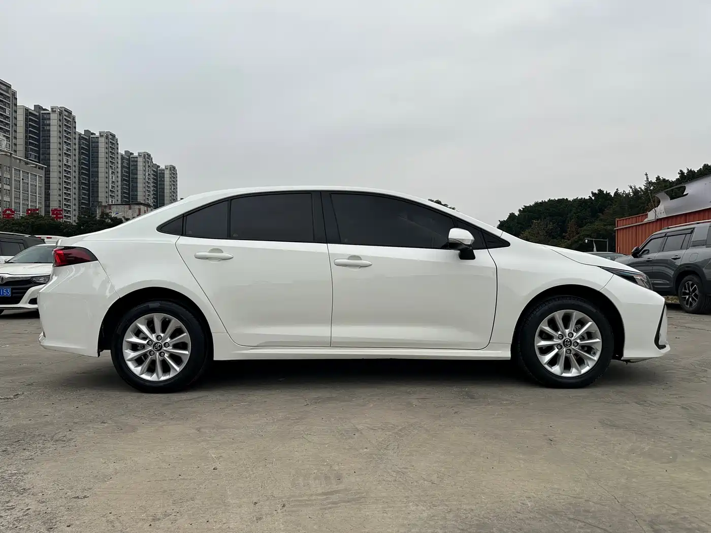 Toyota Corolla 2021 1.2T S-CVT Elite SPORT Edition фото 15
