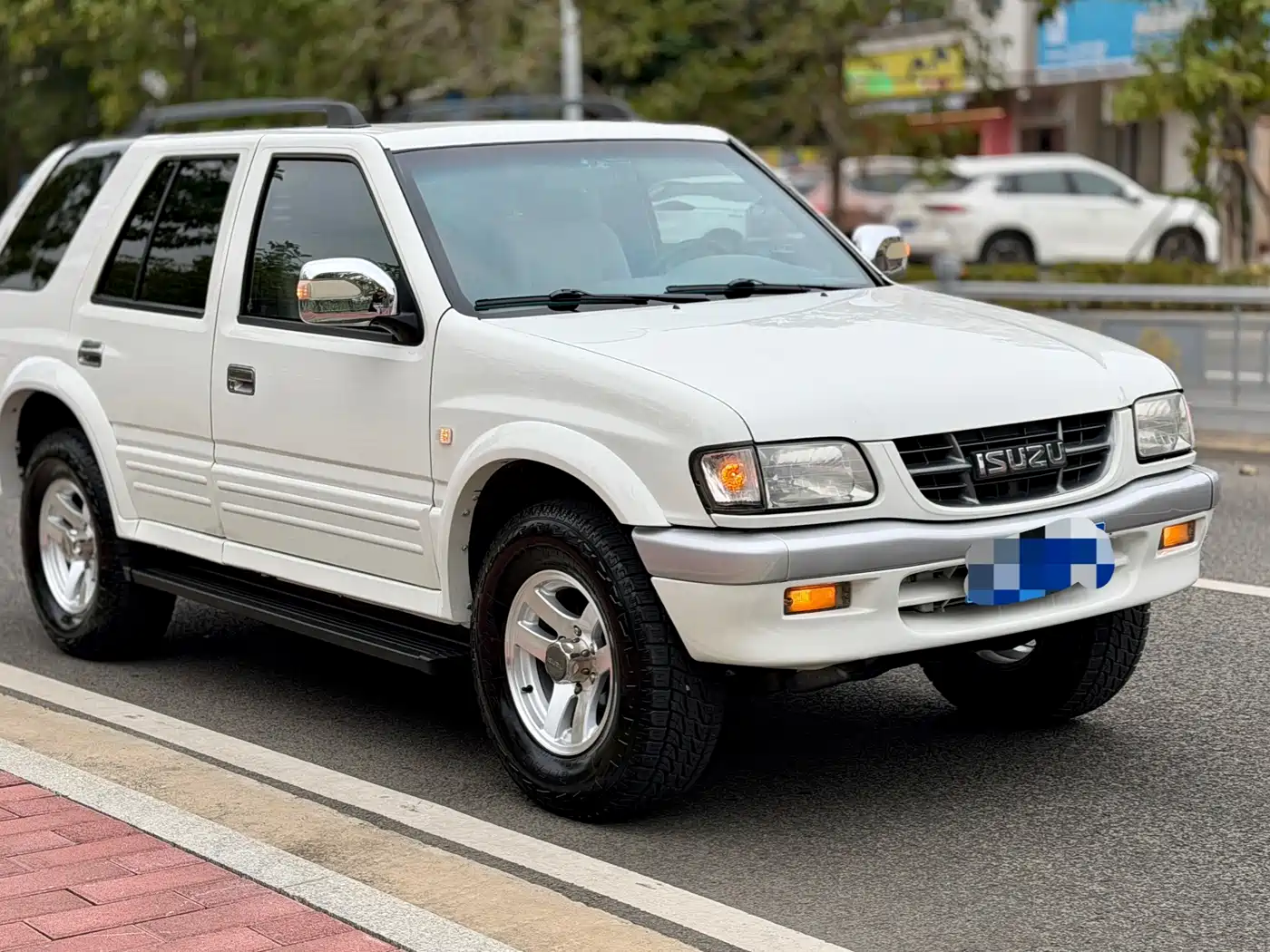Isuzu Contender 2012 2.8T UC Diesel Multi-Purpose Vehicle фото 9