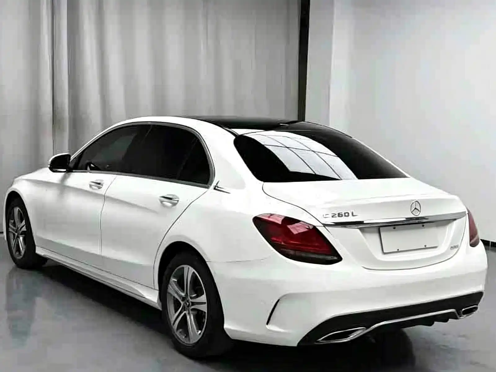 Фото 7 - Mercedes-Benz C-Class