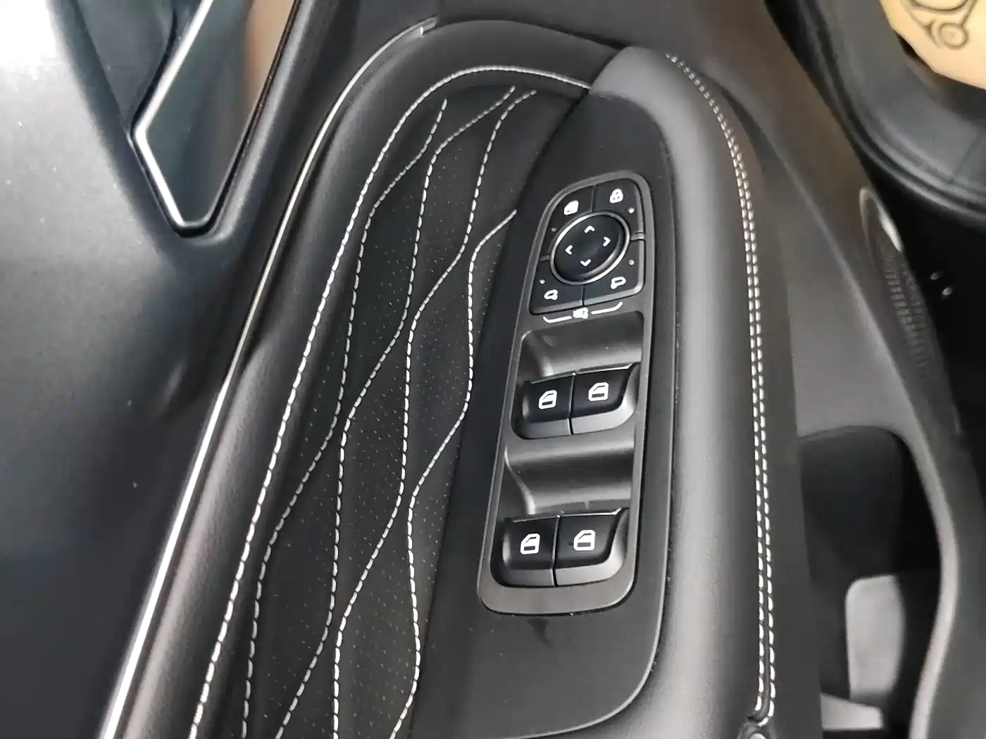 TANK TANK 300 NEW ENERGY