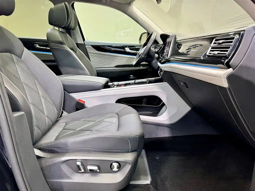 Volkswagen Teramont 2024 380TSI 4WD Prestige Flagship Edition фото 18