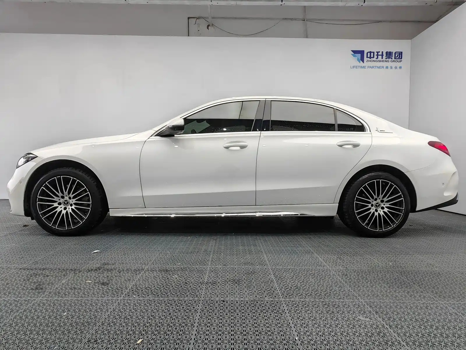 Фото 7 - Mercedes-Benz C-Class