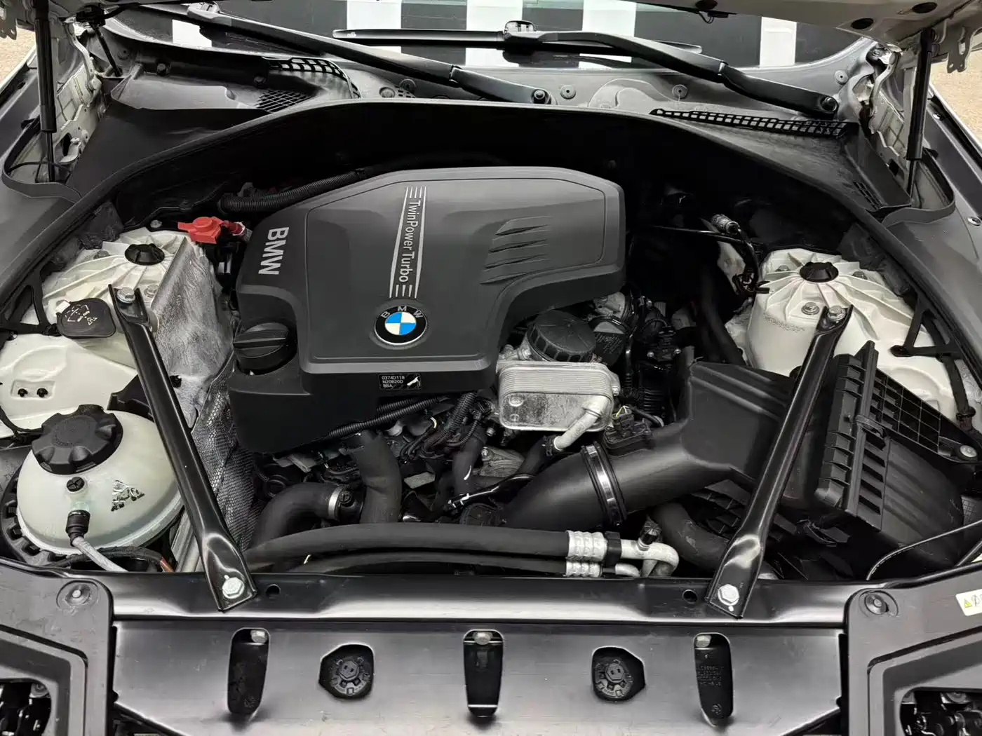 BMW 5 Series 2013 520Li Elegance фото 5
