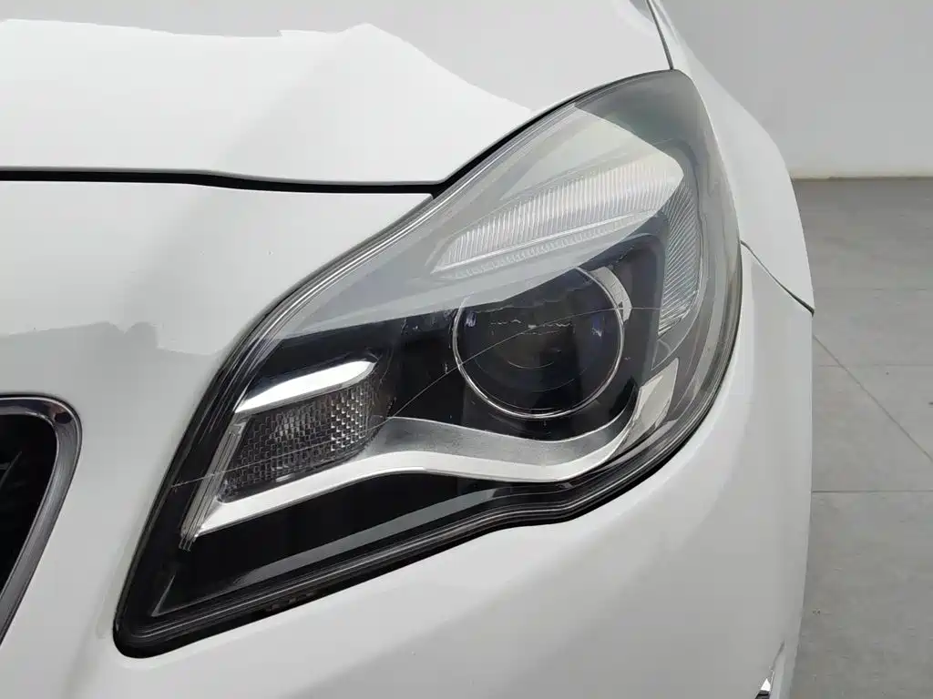 صورة 7 - Buick Regal