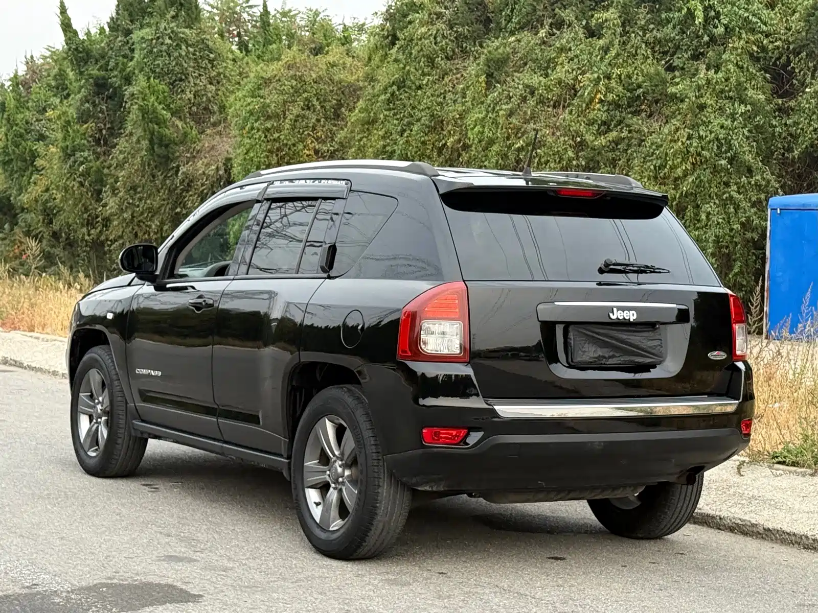 Photo 5 - Jeep Compass (Import)