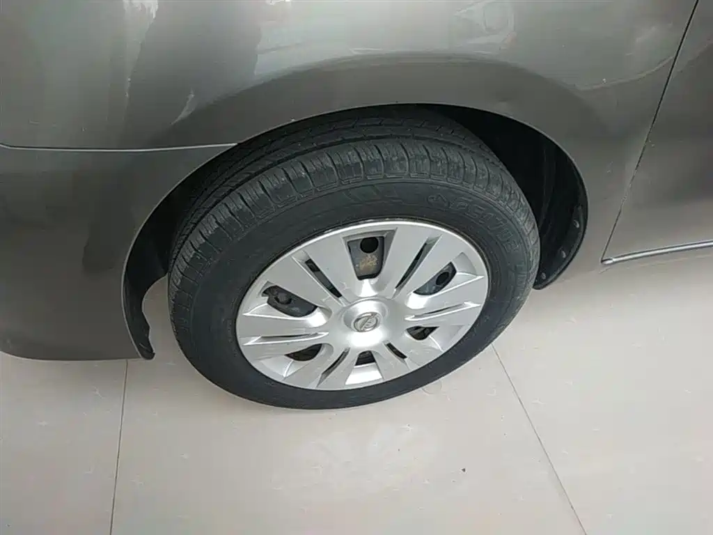 Nissan Livina 2016 2015 1.6XE Manual Comfort Edition