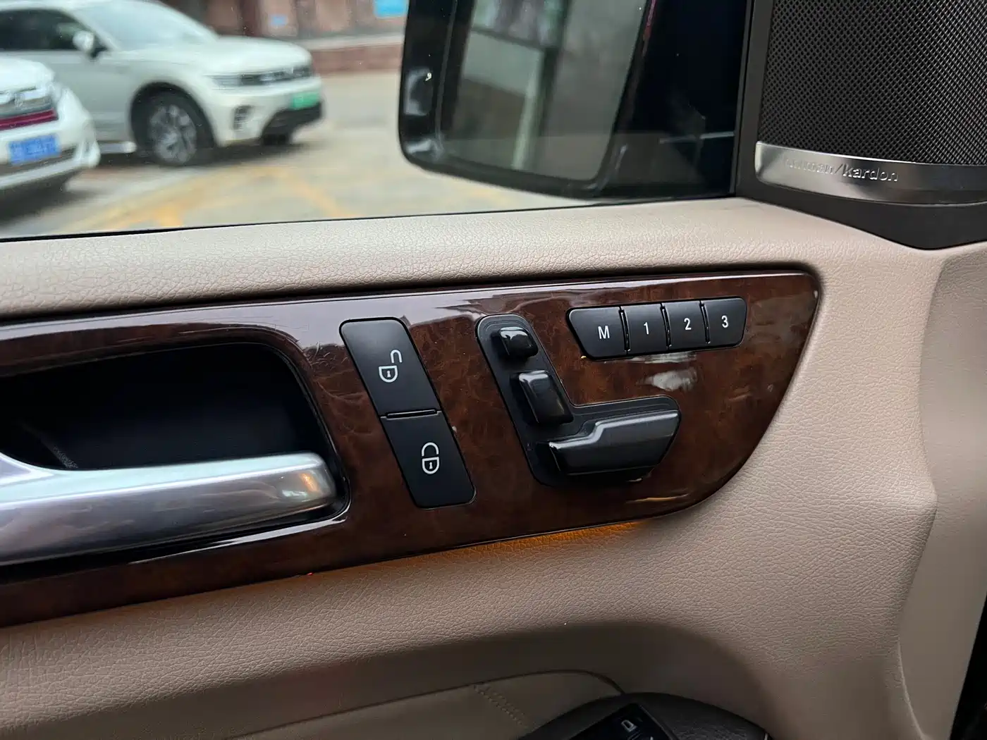 Mercedes-Benz GL-Class фото 17