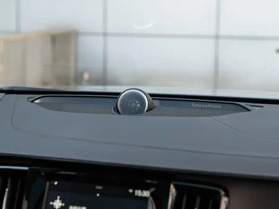صورة 7 - Volvo V90