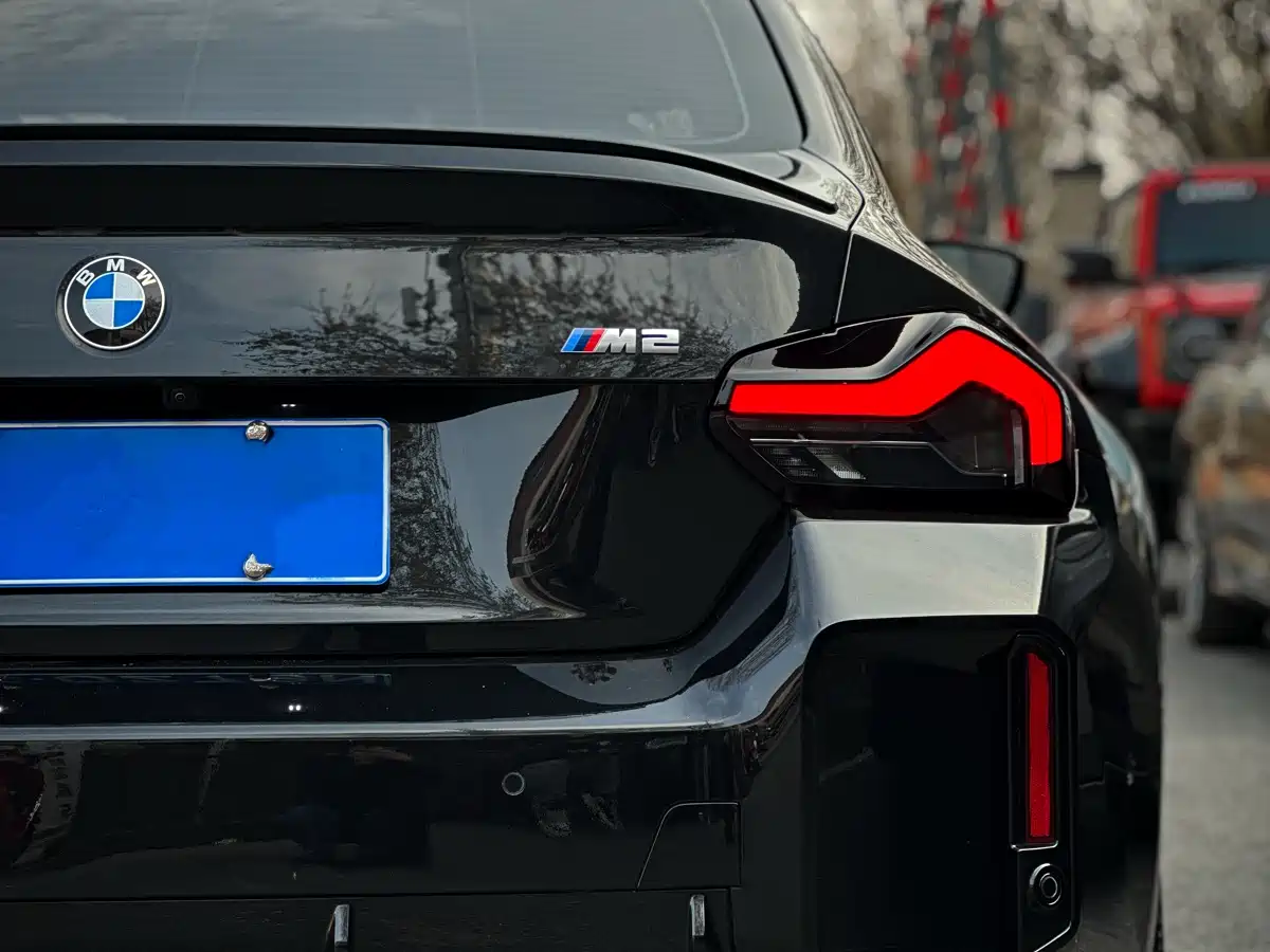 BMW M2 2024 M2 фото 10