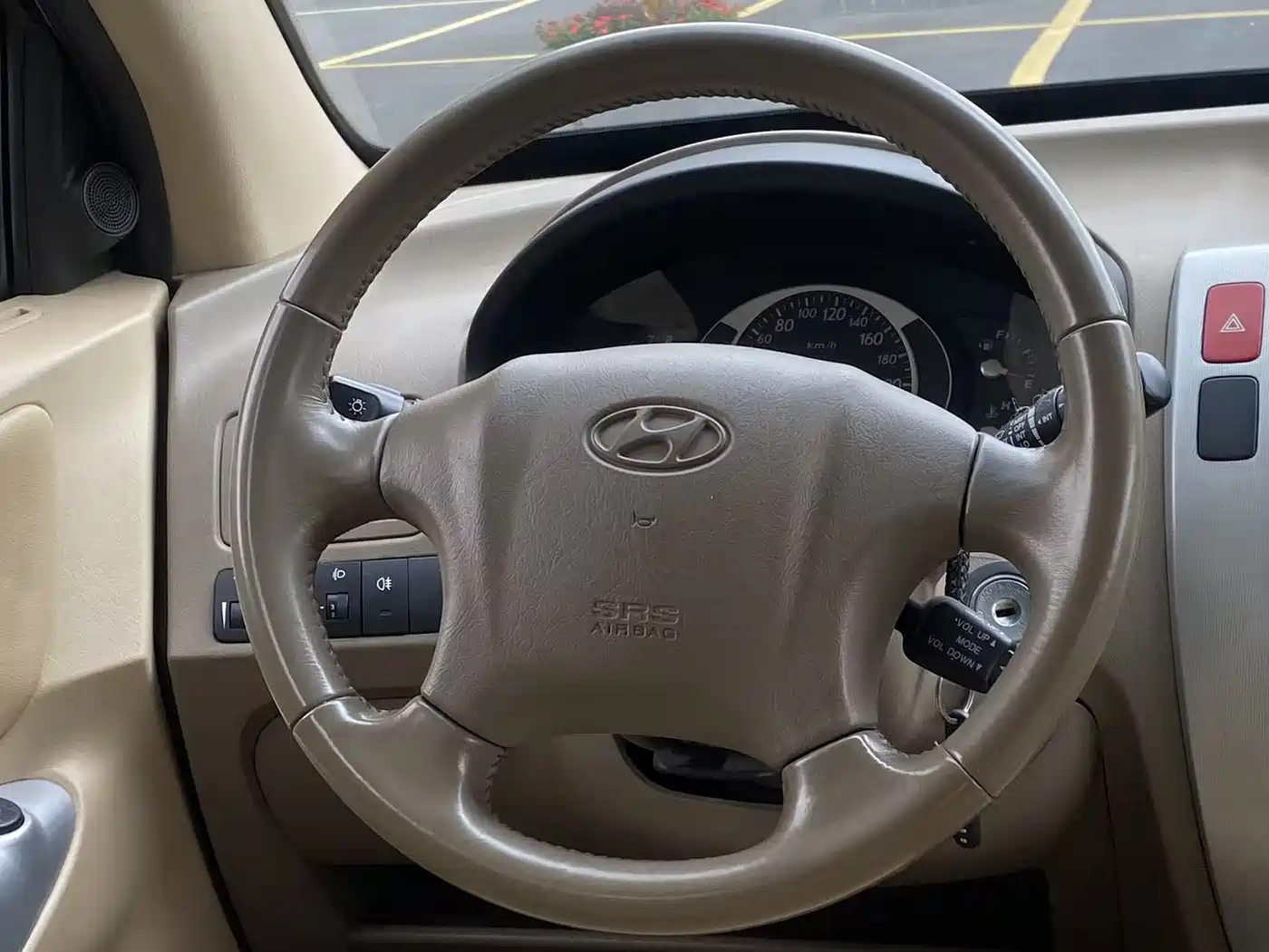 Hyundai Tucson 2013 2.0L Automatic 2WD Comfort фото 20