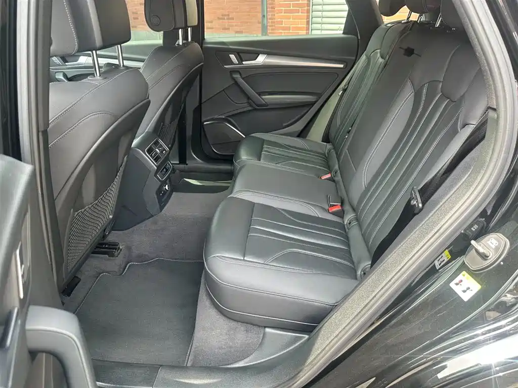 Audi Q5L 2024 Model 40 TFSI Luxury Dynamic фото 18